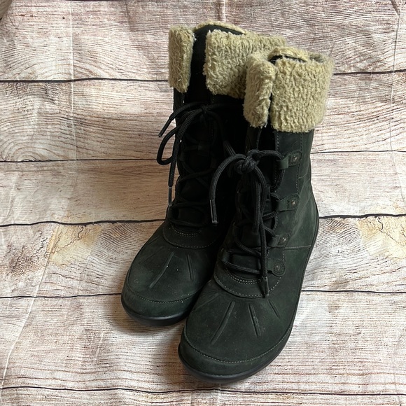 clarks shearling boots